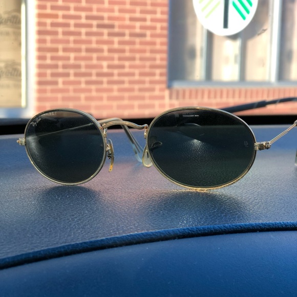 Vintage Bausch & Lomb Ray-Ban Gold Tone Oval Green Shade Sunglasses - Picture 14 of 15